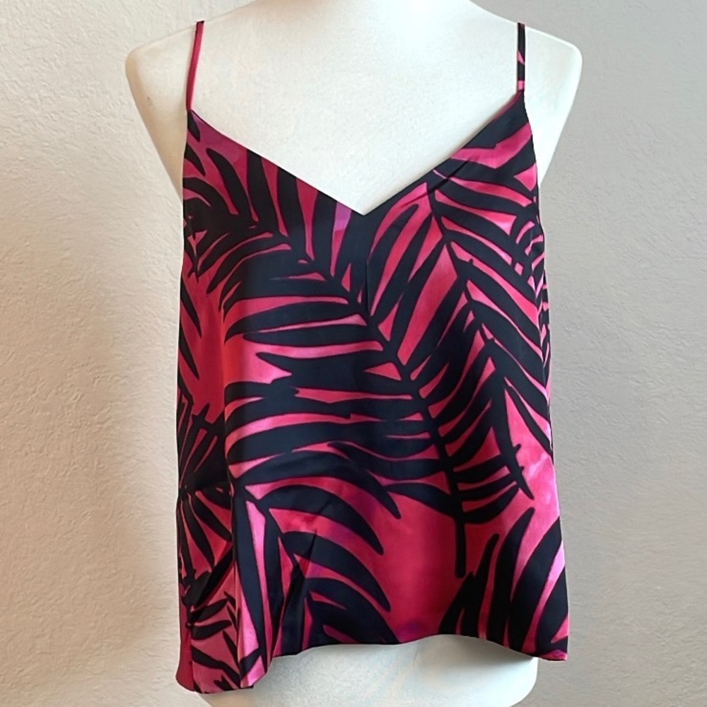 bar III Pink and Black Leaf Print Tie Back Top Size Large NWT